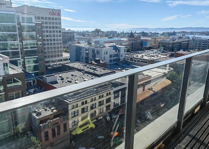 Lovely 1 Bedroom Condo